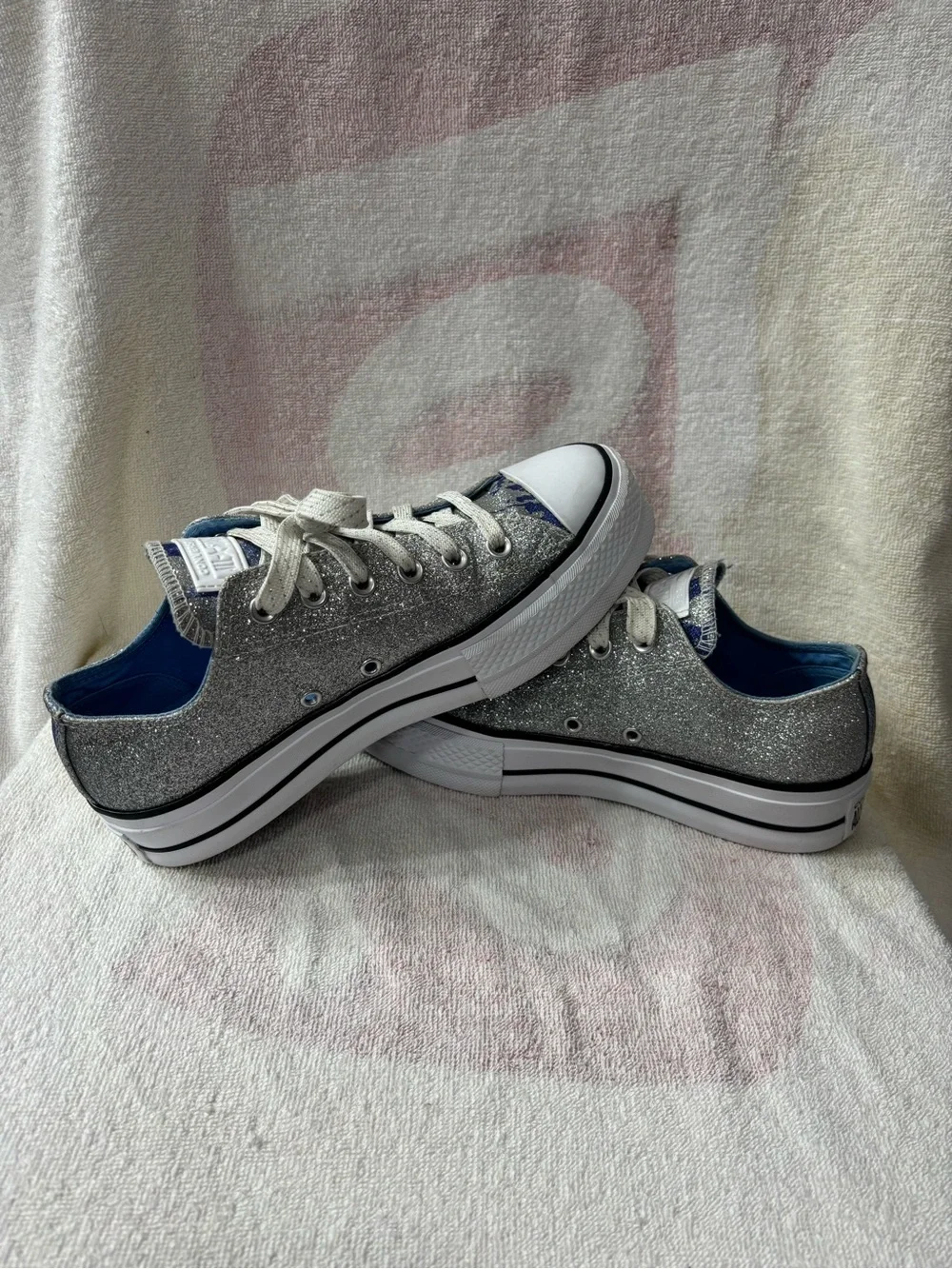 Converse CTAS Lift
Ox - Hybrid Shine Platform 
Silver/Blue/White Women’s Sz 8 - Picture 6 of 9
